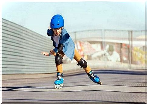 Inline skating is fun for your child to keep moving