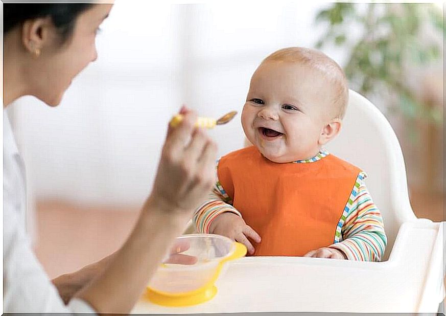 8 delicious fruit snacks for your 6 month old baby