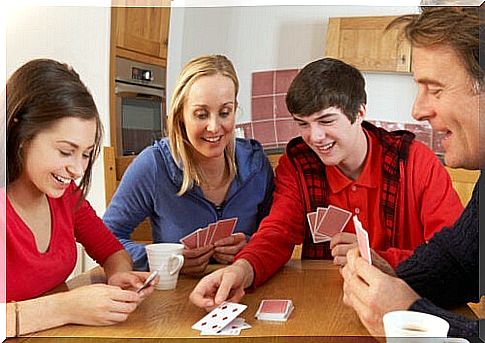 Discover 3 fun games for teens