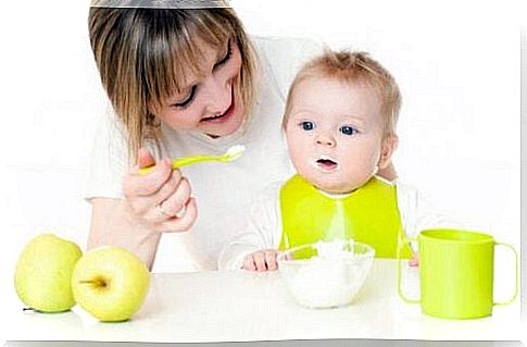 Help your baby try new foods