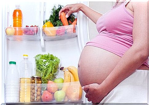 8 Foods Pregnant Women Shouldn't Eat Like Raw Eggs