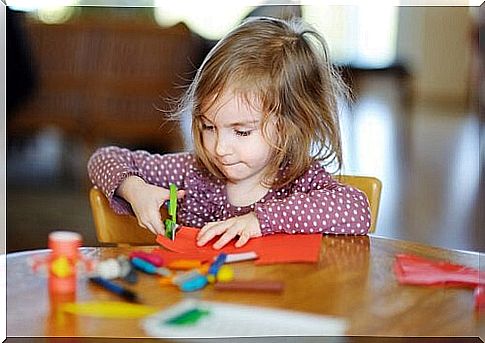 Teaching children to cut with scissors