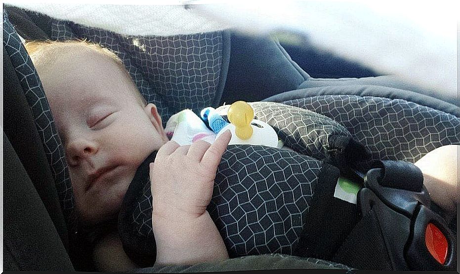 Tips for traveling with your newborn baby