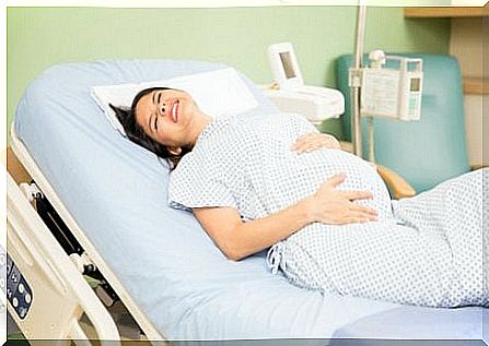 Woman having contractions