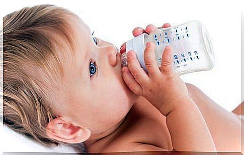 Why young babies shouldn't drink water